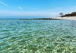 Küstenansicht mit klarem Wasser und Holzsteg - Bootsanleger, Landhaus Haven Höövt - Top-Hundeurlaub