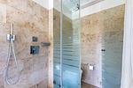 Modernes Badezimmer mit Dusche - Haus Seefeuer 03 - Top-Hundeurlaub