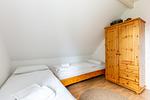 Gemütliches Schlafzimmer mit zwei Betten - Binnendieck - Top-Hundeurlaub