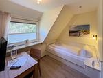 Schlafzimmer - Ferienwohnung *Üüs Aran 5* - Top-Hundeurlaub