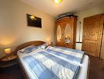Schlafzimmer - Ferienhaushälfte Fenja - Top-Hundeurlaub