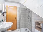 Badezimmer mit Dusche - Reihenhaus 5b - Seehund - Top-Hundeurlaub