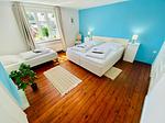 Schlafzimmer - OSTSEELANDHAUS MÄHL mit Sauna und großem Grundstück mit PKW-Stellplätzen - Top-Hundeurlaub