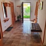 Fassade / Eingang - OSTSEELANDHAUS MÄHL mit Sauna und großem Grundstück mit PKW-Stellplätzen - Top-Hundeurlaub