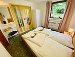 Landhaus Mähl - OSTSEEHAUS Mähl nur Haupthaus mit Sauna und großem Garten und PKW-Stellplätze - Top-Hundeurlaub