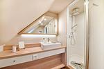 Badezimmer - Ferienhaus Mee(h)r Zeit 07 Feriendorf Klein Stresow Rügen - Top-Hundeurlaub