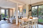 Wohnzimmer - Ferienhaus Küstenhuus 20 Feriendorf Klein Stresow Rügen - Top-Hundeurlaub