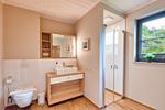 Badezimmer - Ferienhaus Küstenhuus 20 Feriendorf Klein Stresow Rügen - Top-Hundeurlaub