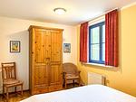 Schlafzimmer - Wohnung 09-4 - Top-Hundeurlaub
