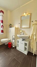 Badezimmer - Ferienwohnung in Lütow auf Usedom – Mohnblume am Achterwasser - Top-Hundeurlaub