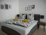 Schlafzimmer - Hogulu - Rollstuhlfreundliches App 24 - Top-Hundeurlaub