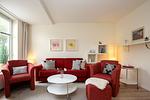 Wohnzimmer mit Blick zur Sofaecke - Wohnung 097 - Top-Hundeurlaub