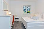 Schlafzimmer - Ferienwohnung Blaues Haus App. 2 in Ralswiek - Top-Hundeurlaub