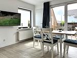 Wohnzimmer - FeWo - Coastal Residence 2, mit kleiner Loggia - Top-Hundeurlaub