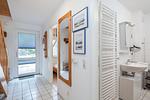 Flur mit Blick ins Duschbad - Haus 61c - Top-Hundeurlaub