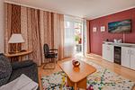 Wohnzimmer - Ferienwohnung Waldhaus 4.2 mit Terrasse und Grill - Hunde sind willkommen - Top-Hundeurlaub