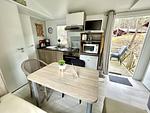 Küche / Küchenzeile - Strand-Koje 823: strandnah, Terrasse - Top-Hundeurlaub