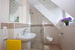 Badezimmer mit Dusche im 1.OG - Haus am Meer - Top-Hundeurlaub