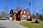 Außenansicht vom Ferienhaus Kopperhemmets Gård in Gällstad in Schweden - Kopparhemmets Gård - Top-Hundeurlaub
