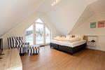 Schlafzimmer - Nr 27  Apartment mit 3 Schlafzimmern,Parkplatz am Haus ,Hund erlaubt - Top-Hundeurlaub