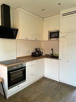 Küche / Küchenzeile - Am See I - Lastering Ferienhäuser & Apartments - Top-Hundeurlaub