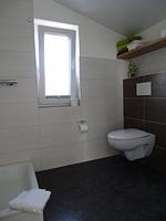 Badezimmer - Birkenhain 2c - Lastering Ferienhäuser & Apartments - Top-Hundeurlaub