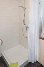 Badezimmer - Birkenhain 3c - Lastering Ferienhäuser & Apartments - Top-Hundeurlaub