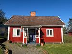 Hauptansicht vom Ferienhaus Hus Bockara in Småland nahe Vimmerby - Hus Bockara - Top-Hundeurlaub