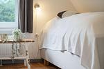 Schlafzimmer mit 2 Boxspringbetten (90 x 200 cm) - Strandhaus am Mühlendamm - Top-Hundeurlaub