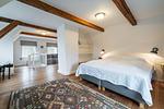 Schlafzimmer im 1. OG mit Doppelbett und extra WC - Landhaus am Mühlendamm - Top-Hundeurlaub