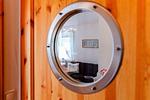 Wohnzimmer mit Essbereich und offener Küche - Wlan und TV - Ankerplatz No. 8 - Top-Hundeurlaub