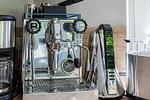 Moderne Küche mit Espressomaschine - OstseeSchnäpel - Top-Hundeurlaub