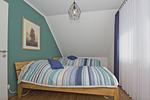 Schlafzimmer - Haus: Terrasse, Garten, Sauna - Top-Hundeurlaub