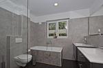 Badezimmer - Haus: Terrasse, Garten, Sauna - Top-Hundeurlaub