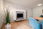 Ferienhaus Landhus Alt Schwerin Wohnzimmer mit TV-Wand - Landhus - Top-Hundeurlaub