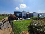 Chalet Land in Sicht mit Zaun Haus Nr. 81 - Top-Hundeurlaub