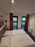 Chalet Land in Sicht mit Zaun Haus Nr. 81 - Top-Hundeurlaub