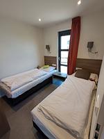 Chalet Land in Sicht mit Zaun Haus Nr. 81 - Top-Hundeurlaub
