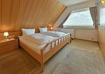 Schlafzimmer - Ferienwohnung Karin's Nest - Top-Hundeurlaub