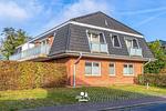 Haus Oberdeck, Whg. 2, Hausansicht - Haus Oberdeck Whg. 2 Büsum – ruhige Ferienwohnung mit Balkon - Top-Hundeurlaub