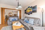 Haus Blomberg, Wohnzimmer - Ferienhaus Blomberg Büsum - Top-Hundeurlaub