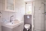 Badezimmer - Ferienhaus Anne-Ruth Büsum - Top-Hundeurlaub