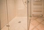 Haus Strandbrise Whg.1, bodentiefe Dusche - Ferienwohnung Haus Strandbrise, Whg.1 - Top-Hundeurlaub