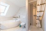 Dania13, Vollbad OG - Ferienhaus Dania13 Büsum - Top-Hundeurlaub