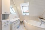 Dania13, Wannenbad - Ferienhaus Dania13 Büsum - Top-Hundeurlaub