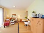 Wohnzimmer - 1-Raum-Ferienwohnung mit Balkon (D123) - Top-Hundeurlaub