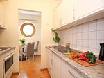 Küche / Küchenzeile - 1-Raum-Ferienwohnung mit Terrasse (DG23) - Top-Hundeurlaub