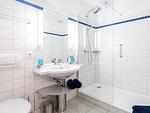 Badezimmer - Ferienwohnung mit 1 Schlafzimmer und Balkon (D224) - Top-Hundeurlaub