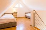 Schlafzimmer mit zwei Einzelbetten - Strandleben 10 - Louis Douzette - Top-Hundeurlaub
