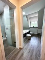 Badezimmer - Ferienwohnung Hauke-Haien im Reetdachhaus Bongsiel - Top-Hundeurlaub